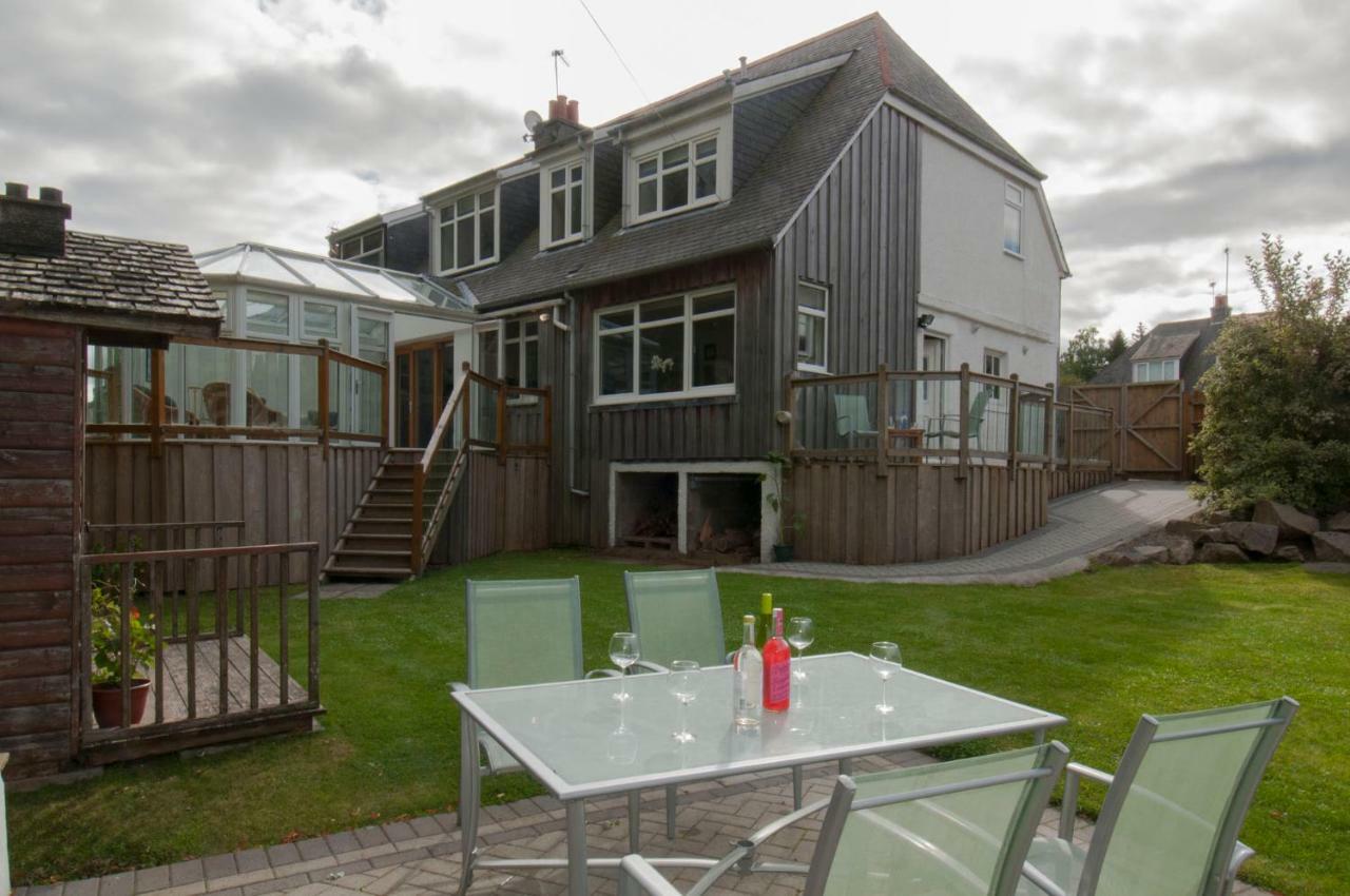 Viewfield Gardens West End 4 Bedroom House Apartment