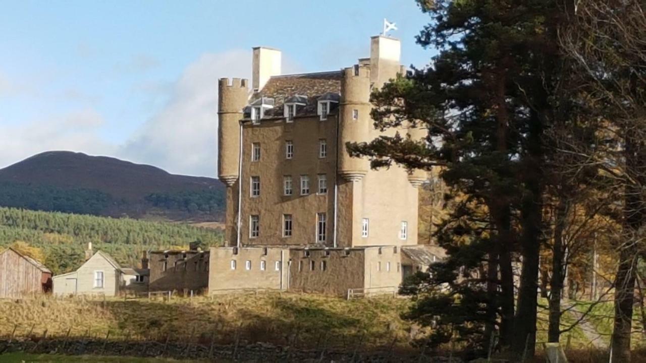 Viewfield Gardens West End 4 Bedroom House Apartment *
